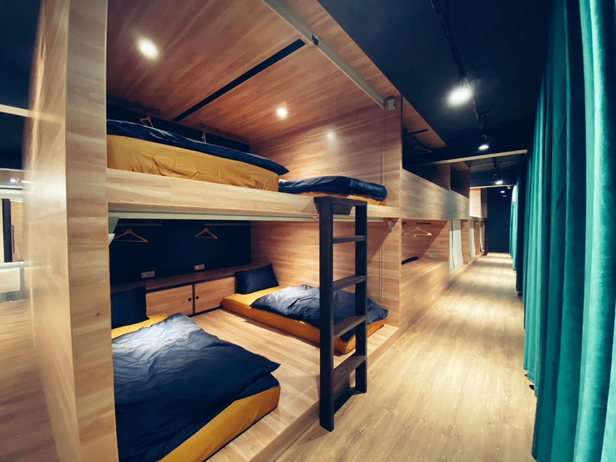 Perbed Hostel-Taichung Station Extérieur photo