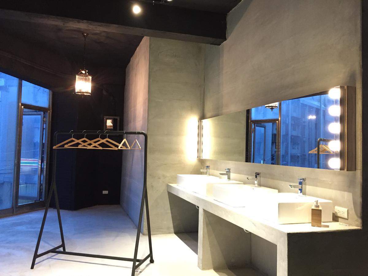 Perbed Hostel-Taichung Station Extérieur photo